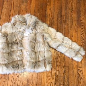 Zara Faux Fur Cropped Beige Coat Jacket Size S NWT